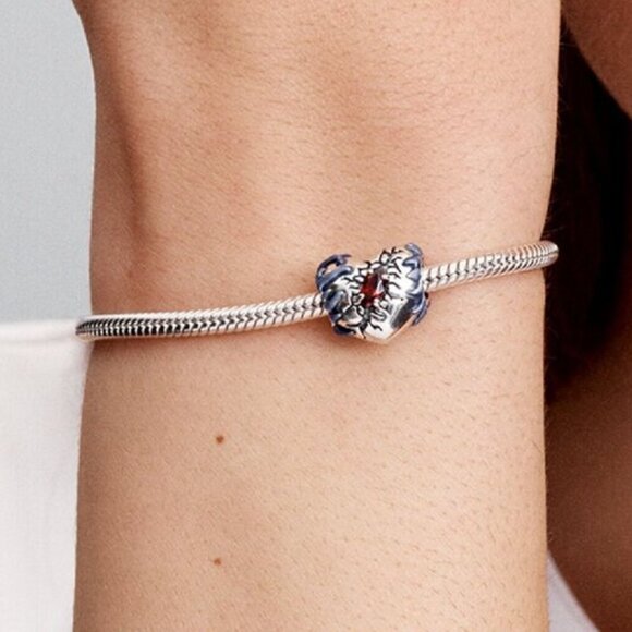 Pandora Stranger Things Glow-in-the-dark Heart Charm - Picture 4 of 6